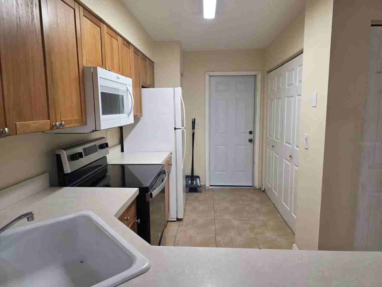 3126 Enclave Ct - Photo 7 of 15