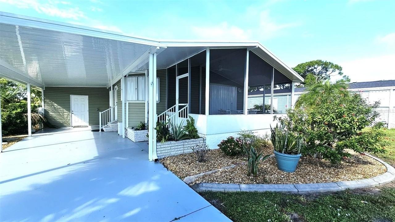 9122 Kestral Cir - Photo 2 of 27