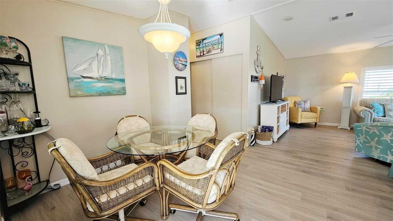 9122 Kestral Cir - Photo 5 of 27