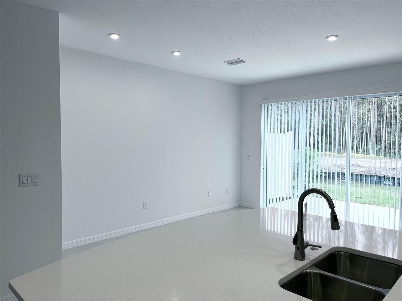 34150 Polacca Ln - Photo 3 of 13