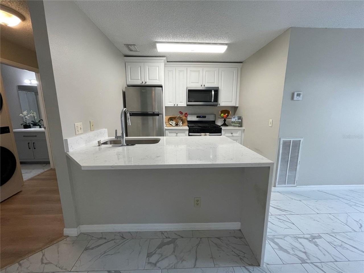 8401 Waterview Way - Photo 7 of 29