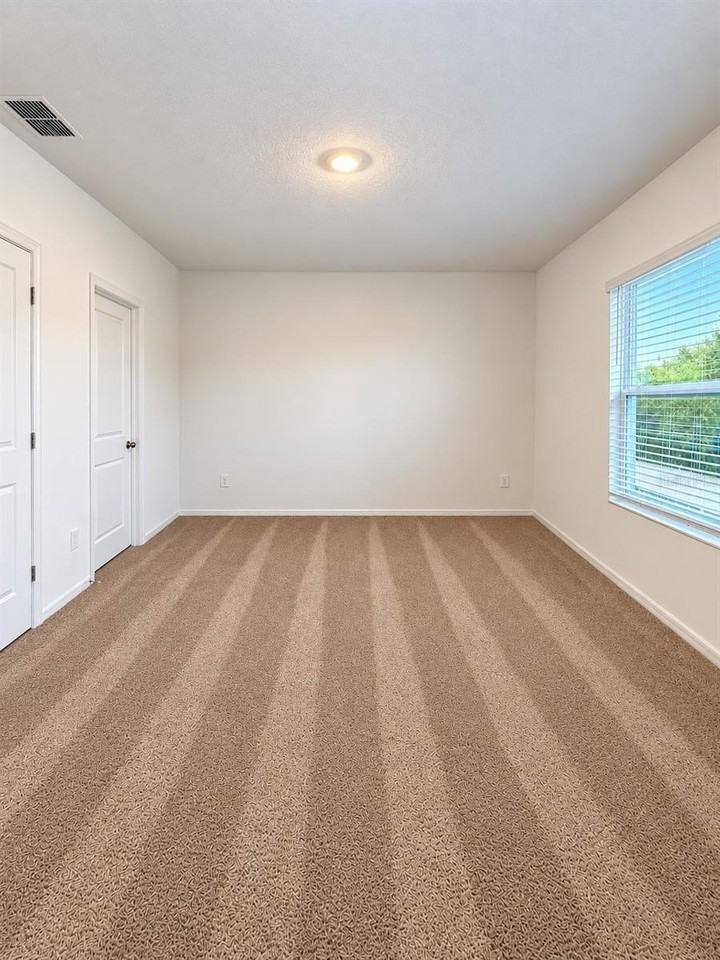 17621 Spanish Oak Loop - Photo 5 of 13