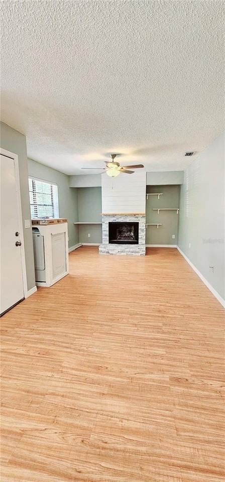 317 Pleasant St - Photo 5 of 28