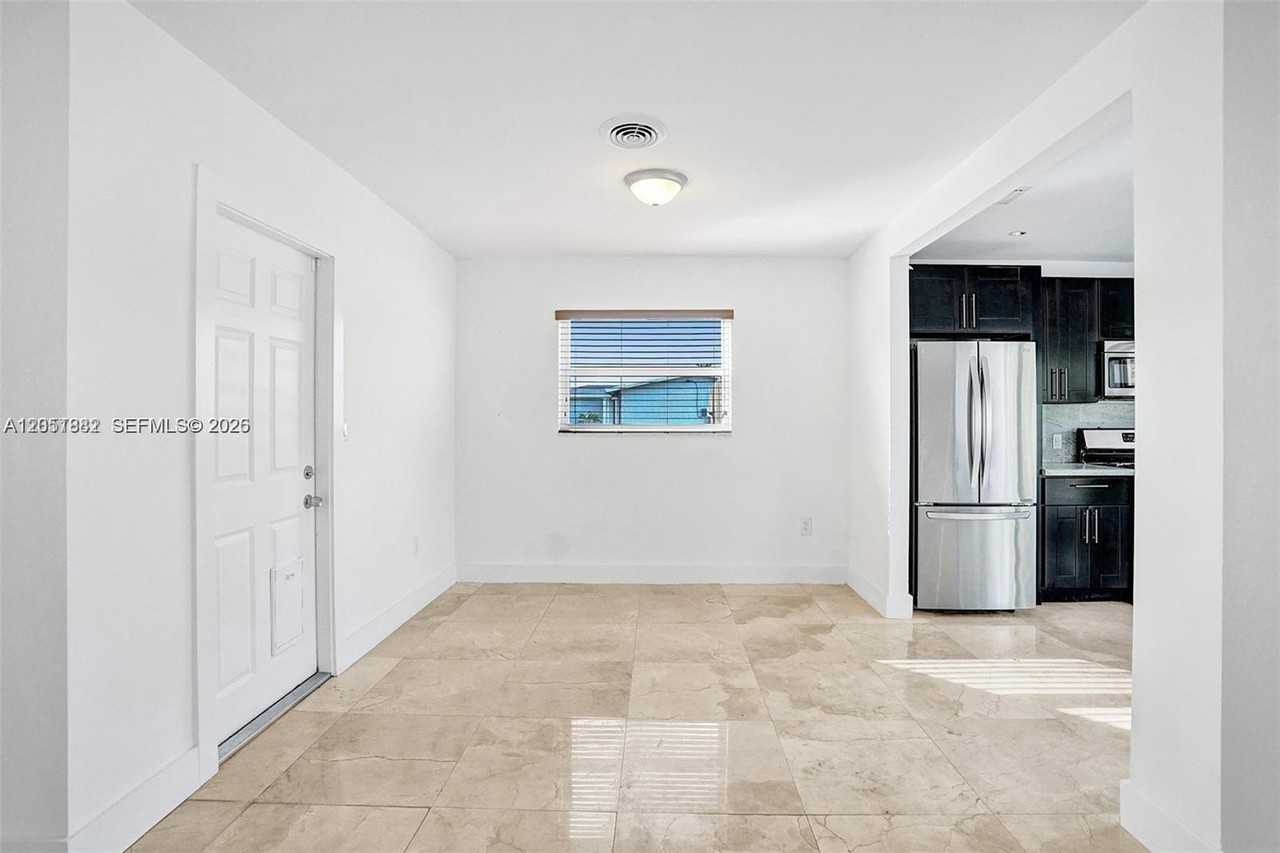 4519 W Park Rd - Photo 5 of 8