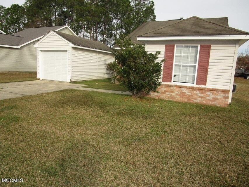 13190 Warren Dr - Photo 2 of 12