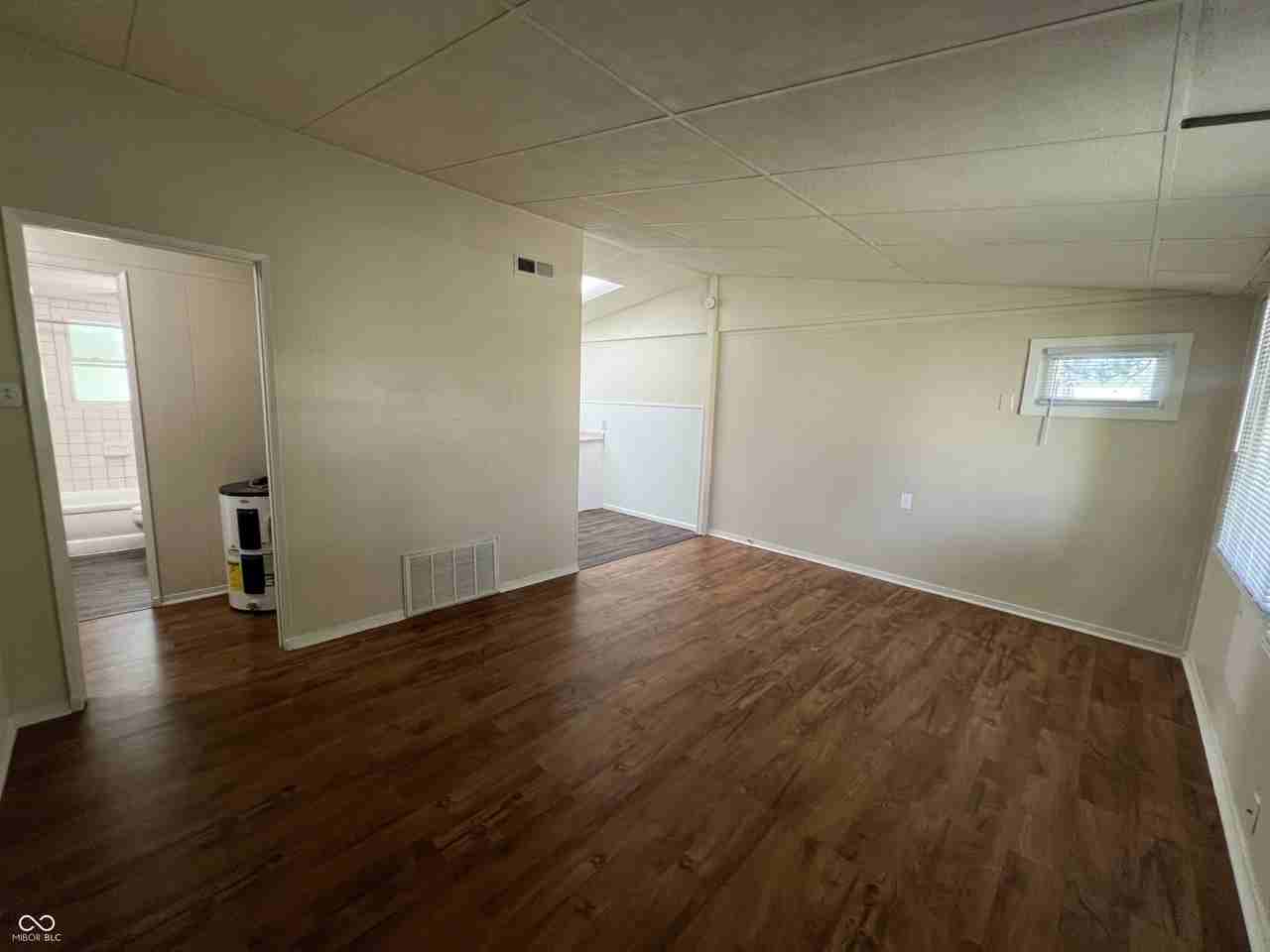 1324 S East St - Photo 4 of 18