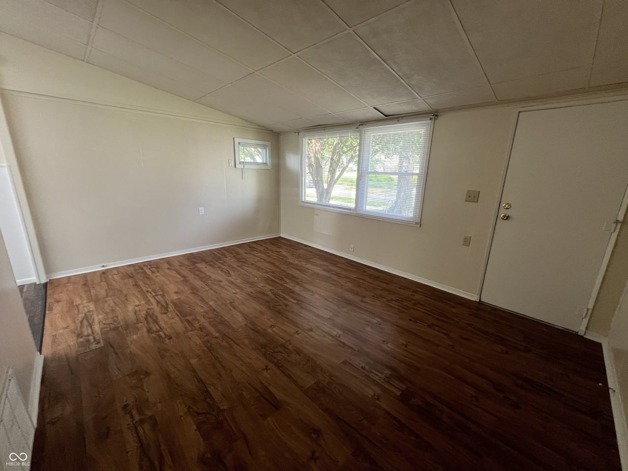 1324 S East St - Photo 5 of 18