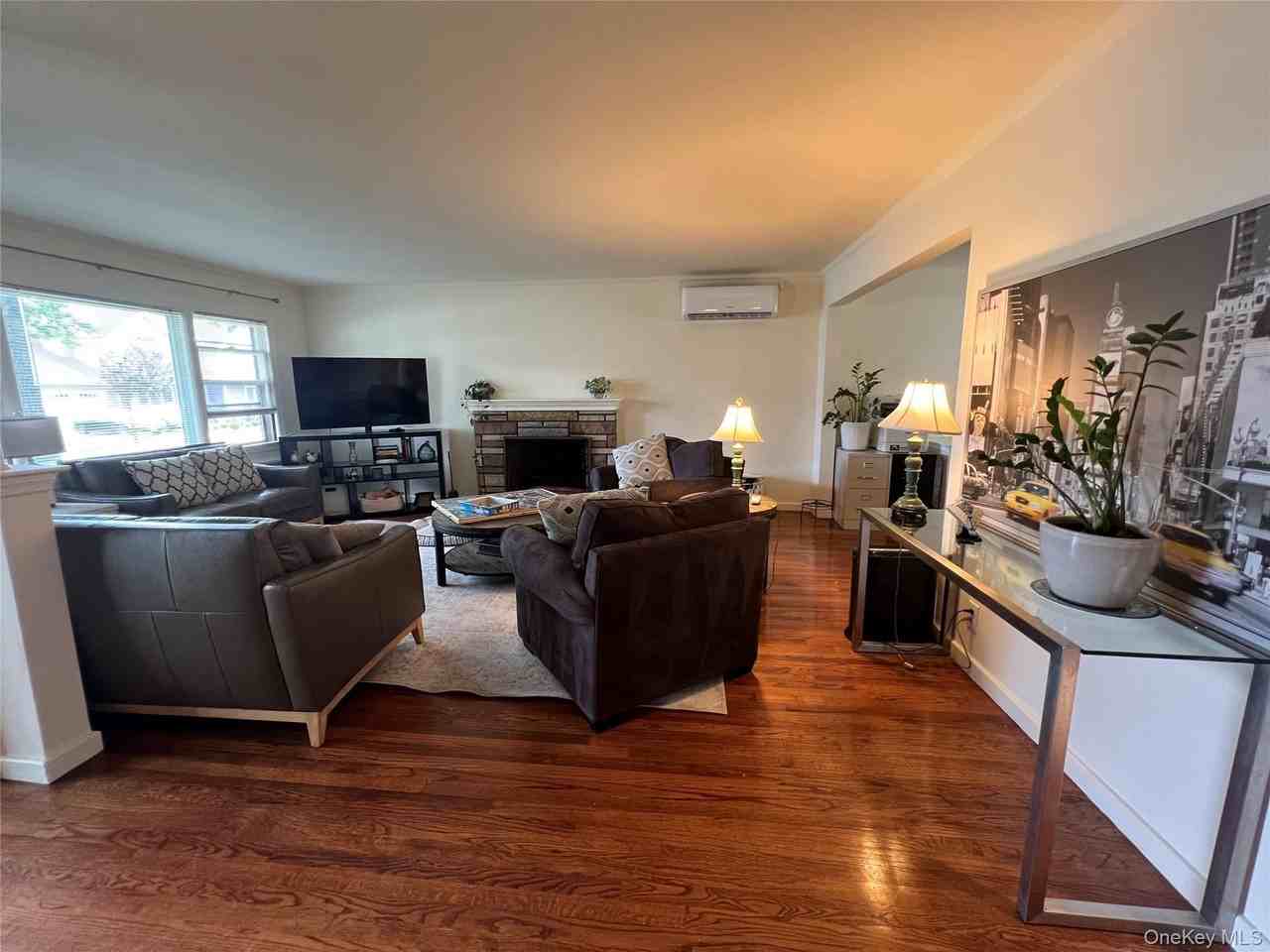 140 Hayes St - Photo 2 of 15