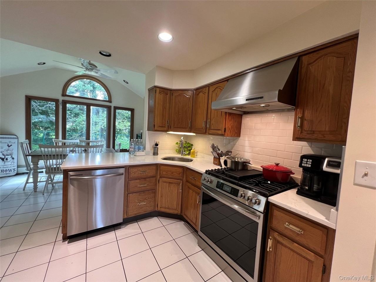 140 Hayes St - Photo 5 of 15