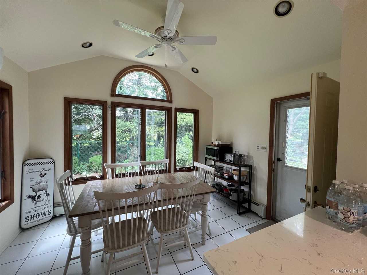 140 Hayes St - Photo 6 of 15