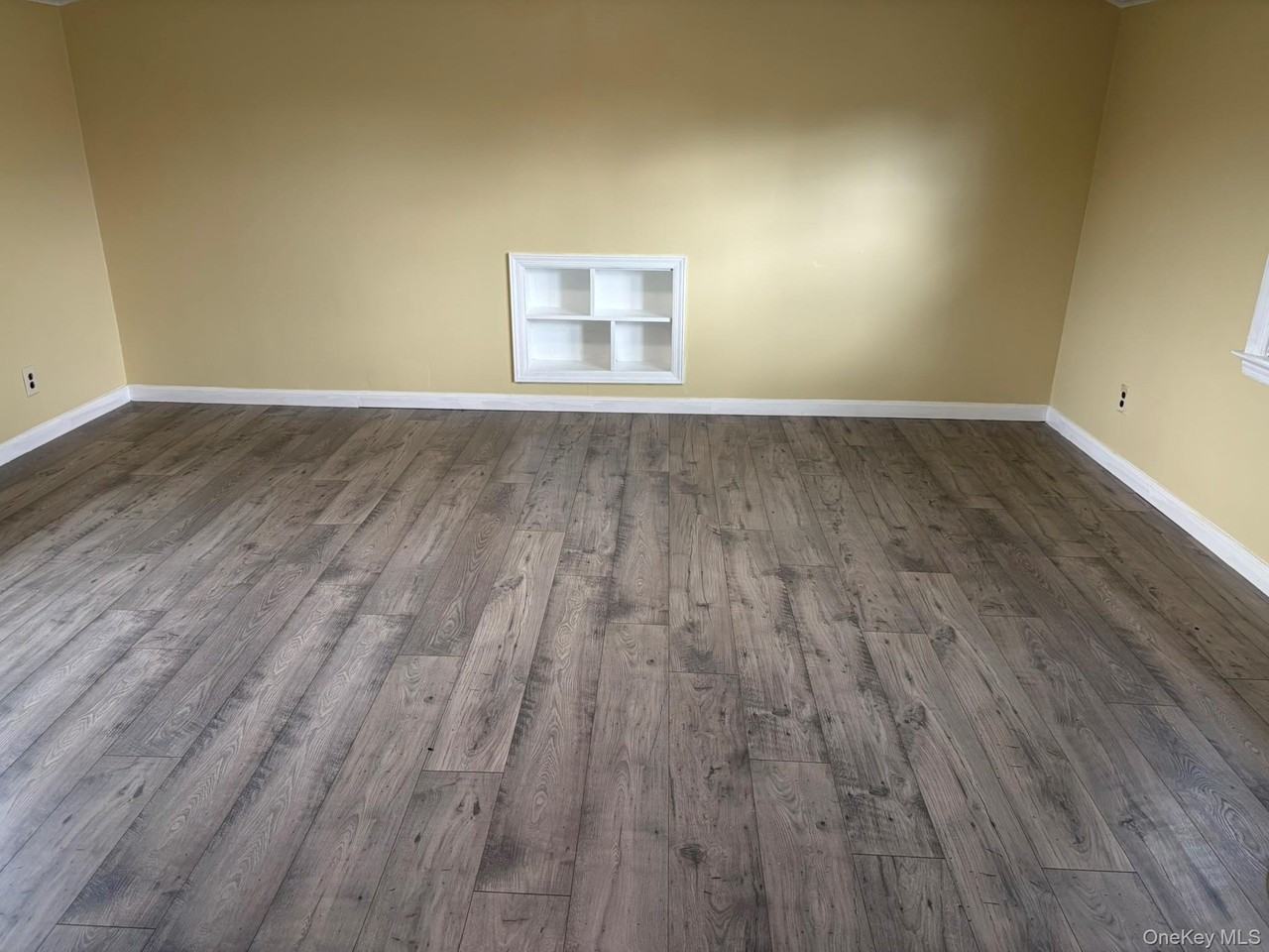 243 Lee Ave - Photo 7 of 8