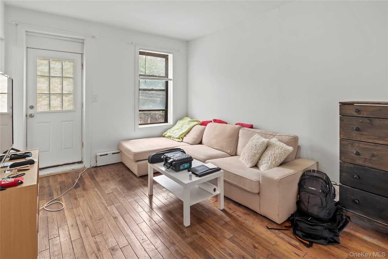3260 43rd St #2F - Photo 3 of 9