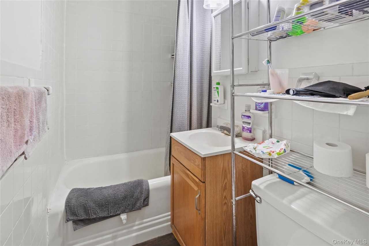 3260 43rd St #2F - Photo 4 of 9