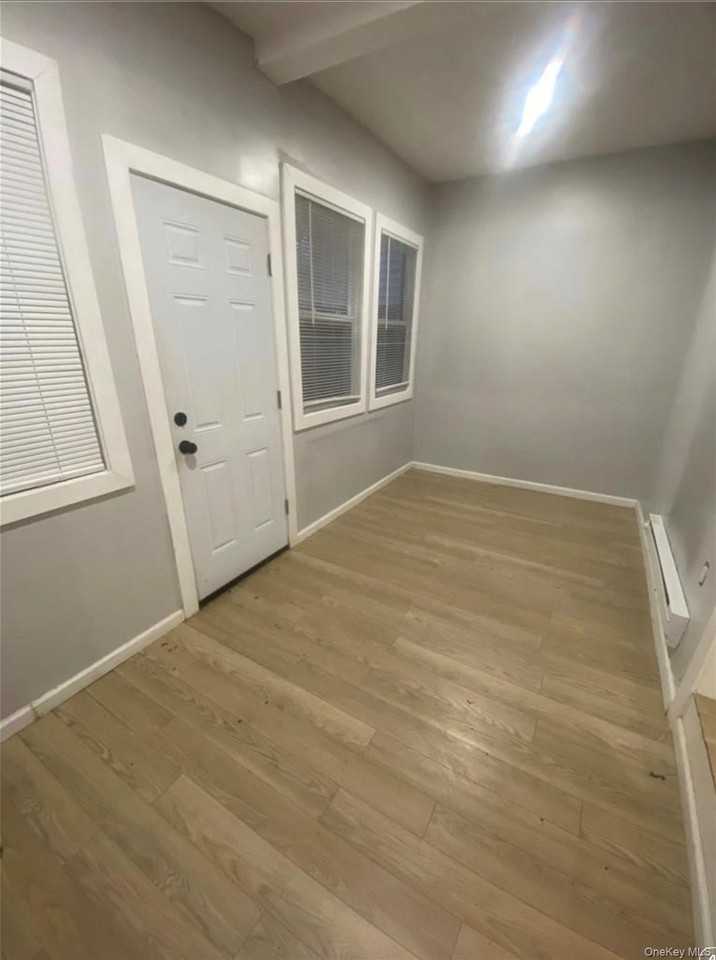 59 Carson Ave - Photo 3 of 5