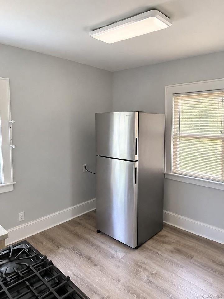 38 Carpenter Ave #3 - Photo 3 of 10