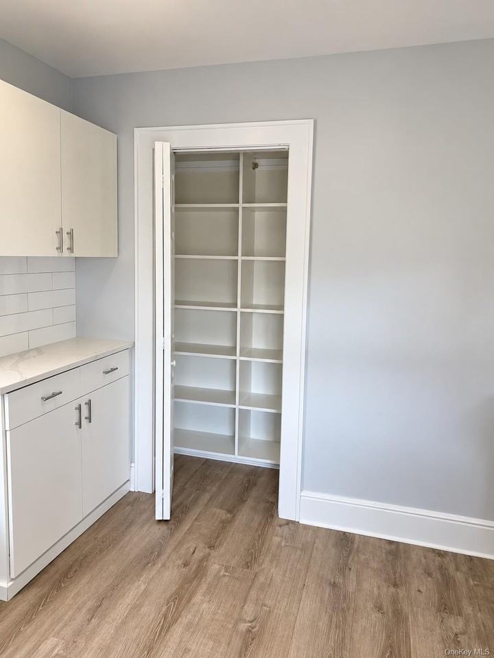 38 Carpenter Ave #3 - Photo 4 of 10
