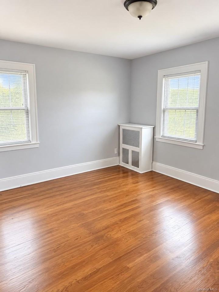 38 Carpenter Ave #3 - Photo 6 of 10