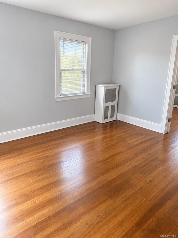 38 Carpenter Ave #3 - Photo 7 of 10