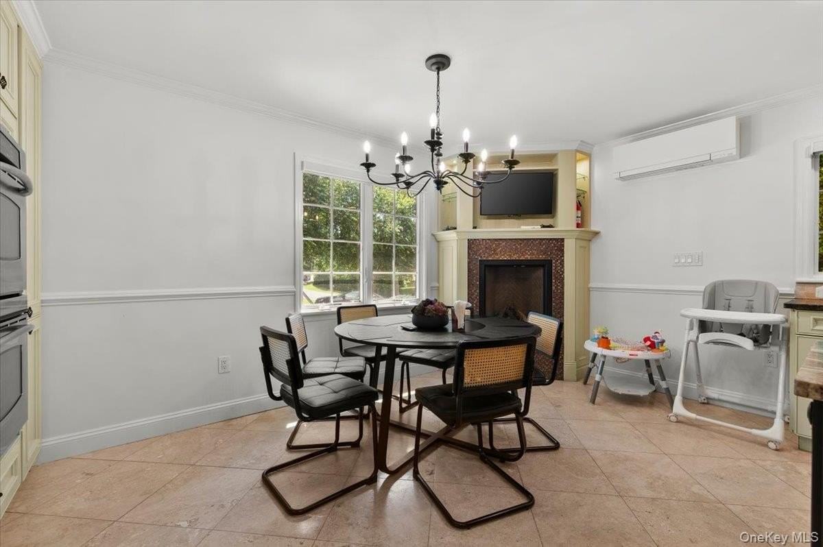 111 Barrett Rd - Photo 6 of 32