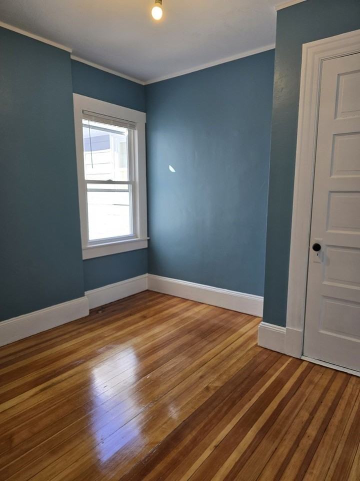 208 Pine St #208F - Photo 7 of 10