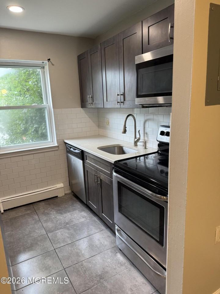 289 Main St #10E