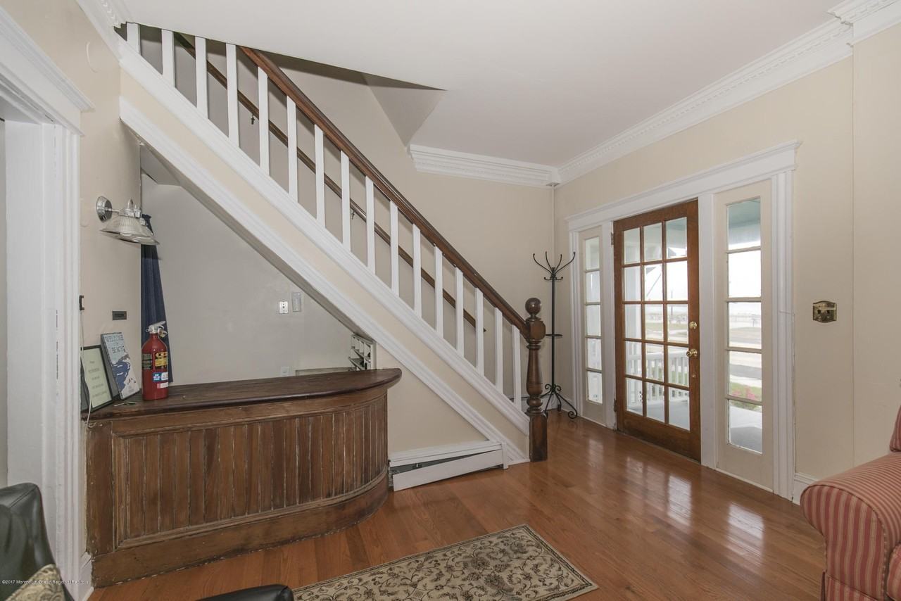 18 Ocean Ave - Photo 4 of 38