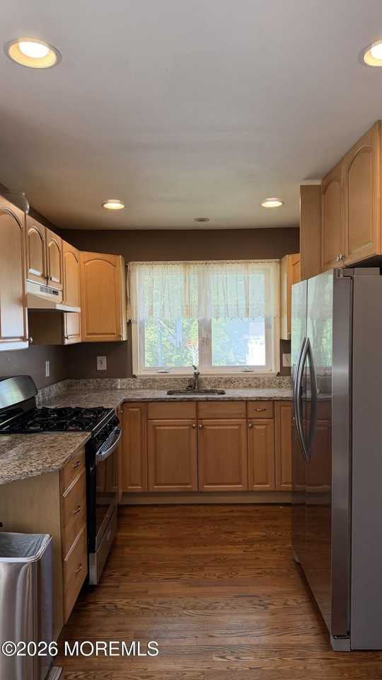 52 Greenwood Rd - Photo 2 of 7