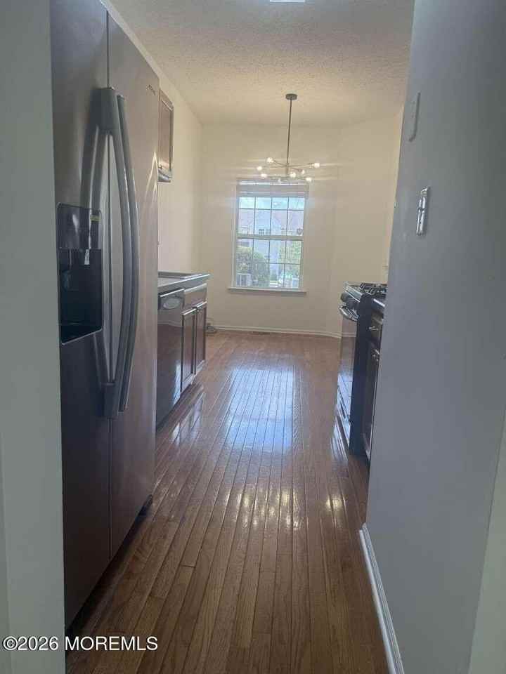 2810 Ice House Ct - Photo 4 of 6