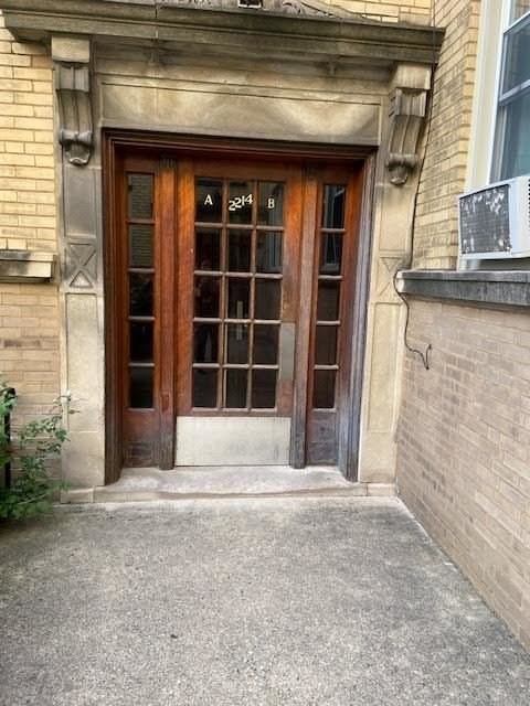 2214 W Thome Ave #2B - Photo 3 of 15