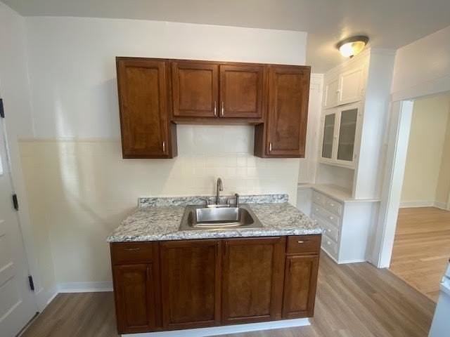 2214 W Thome Ave #2B - Photo 4 of 15