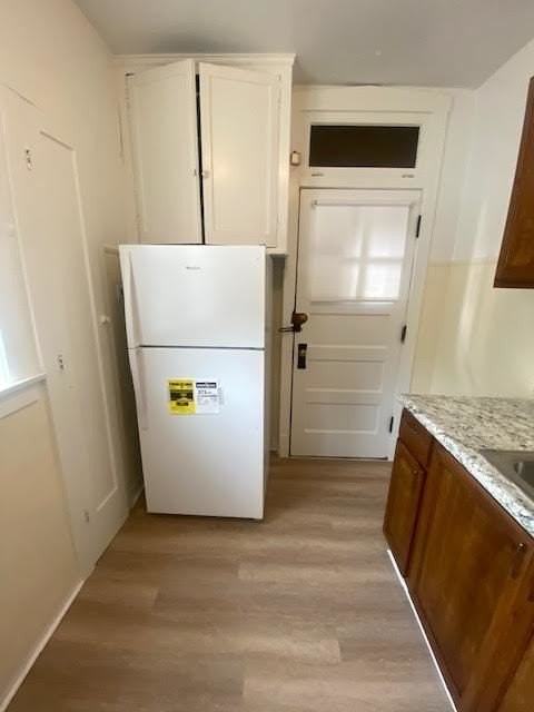 2214 W Thome Ave #2B - Photo 5 of 15