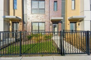 948 Madison St #3-2 - Photo 1 of 1