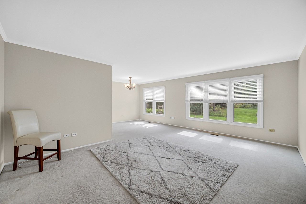 1550 Jasper Dr - Photo 4 of 22