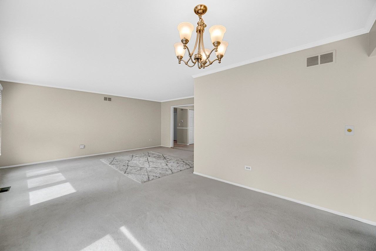 1550 Jasper Dr - Photo 6 of 22