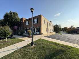 3S230 Warren Ave #4 - Photo 1 of 1