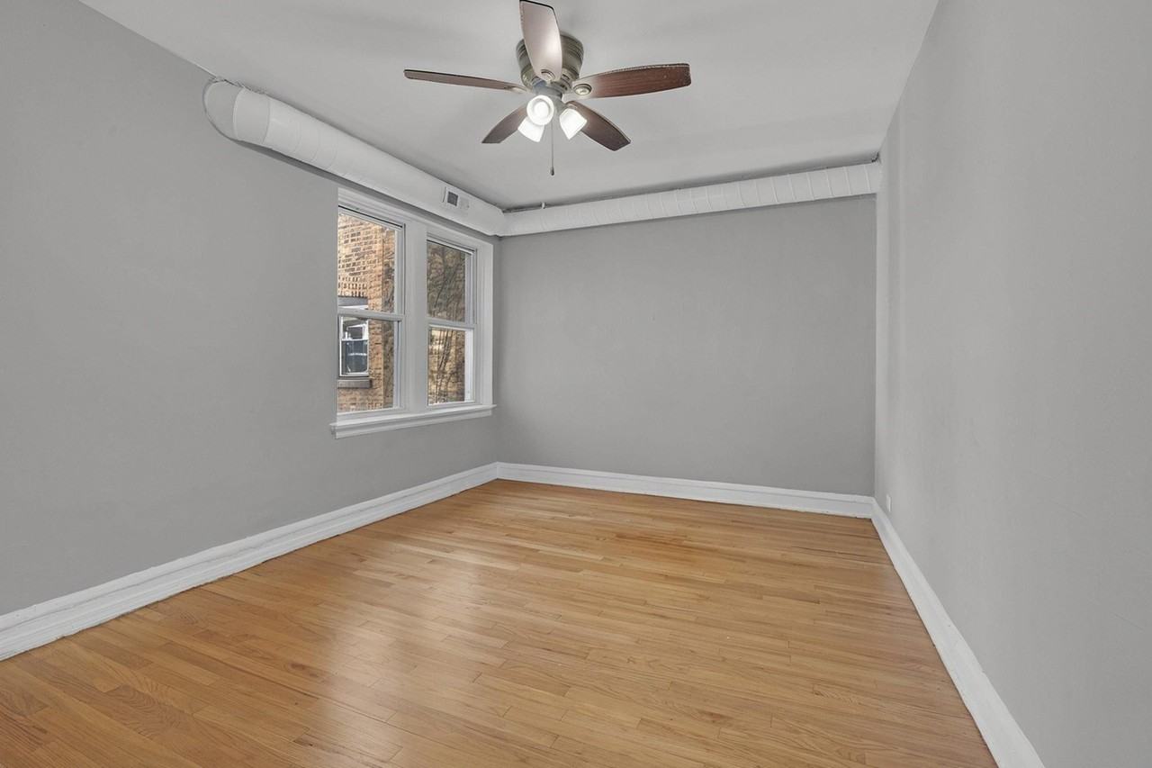 6215 N Washtenaw Ave #2 - Photo 3 of 14