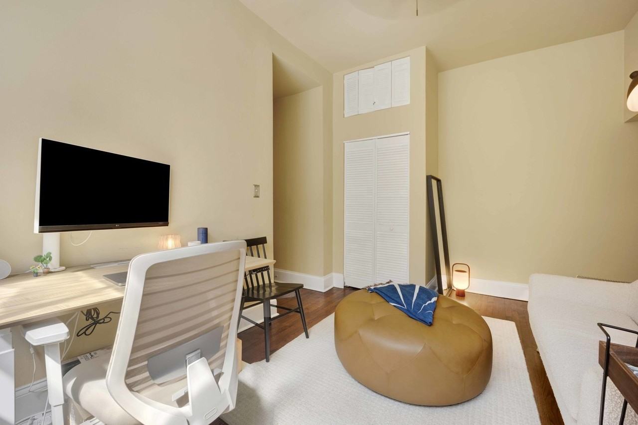 63 E Cedar St #4B - Photo 3 of 16