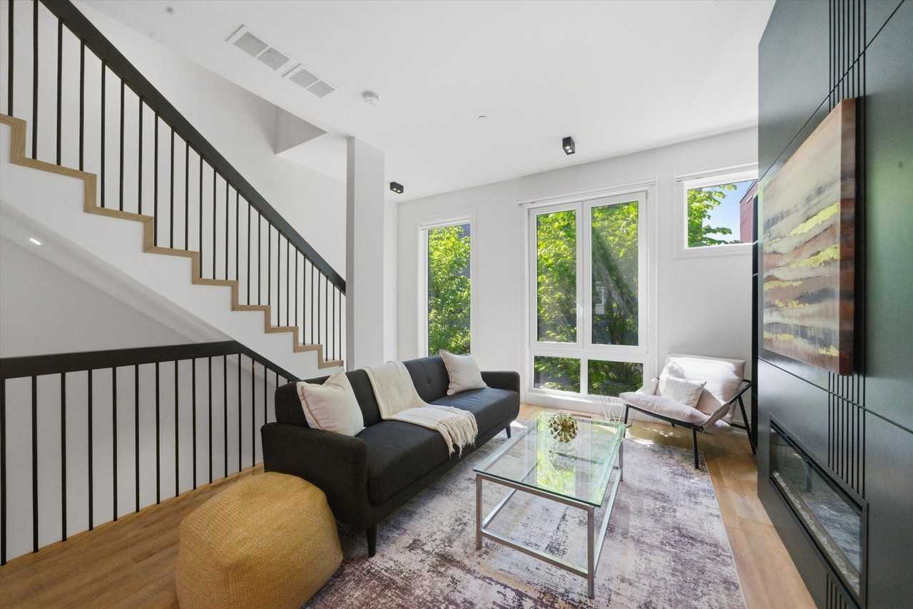 4230 W Belmont Ave - Photo 5 of 29