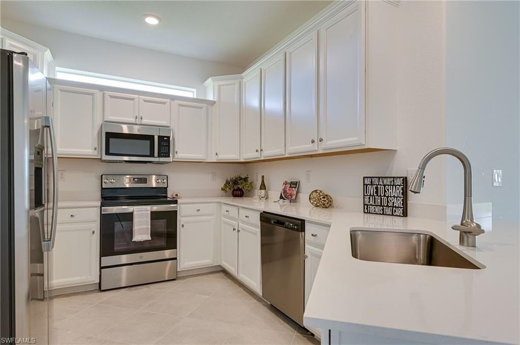 2620 Vine Ave - Photo 3 of 36