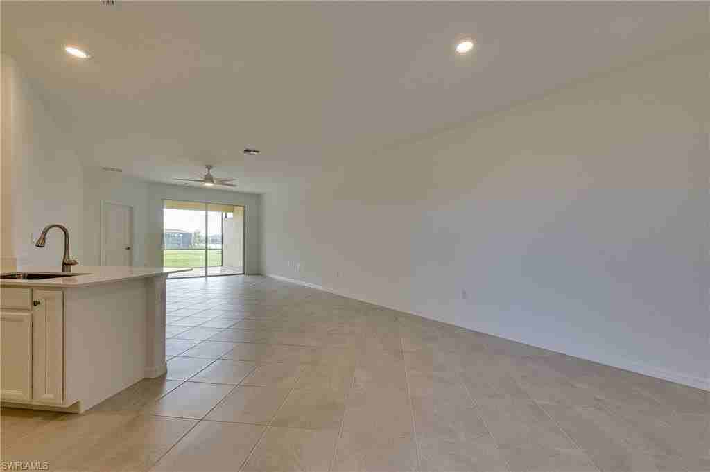 2620 Vine Ave - Photo 5 of 36