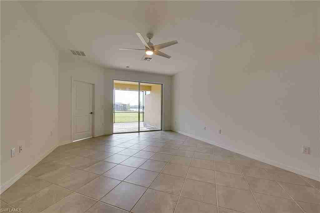 2620 Vine Ave - Photo 6 of 36