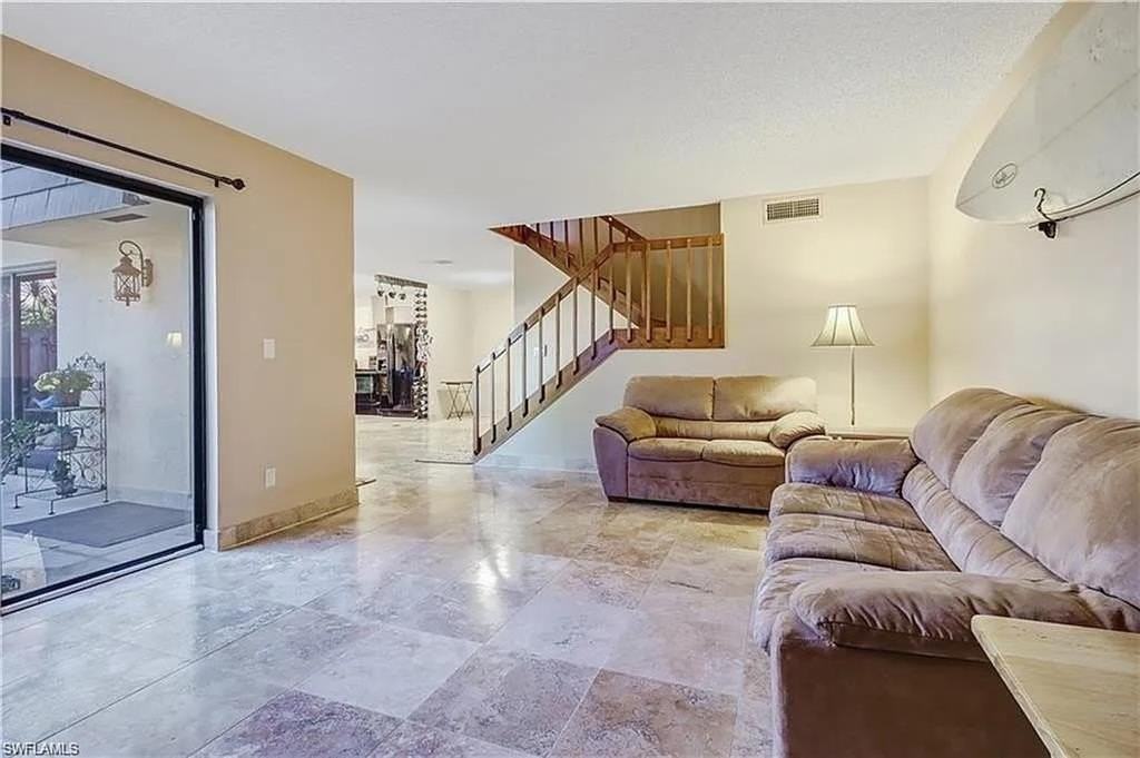 4033 Sandlewood Ln #3 - Photo 7 of 16