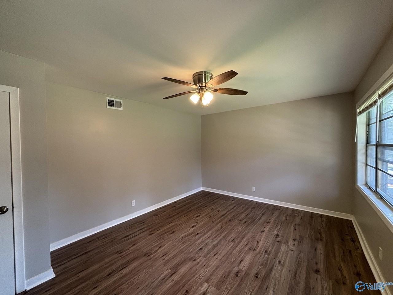 3018 Holiday Dr Sw - Photo 4 of 25
