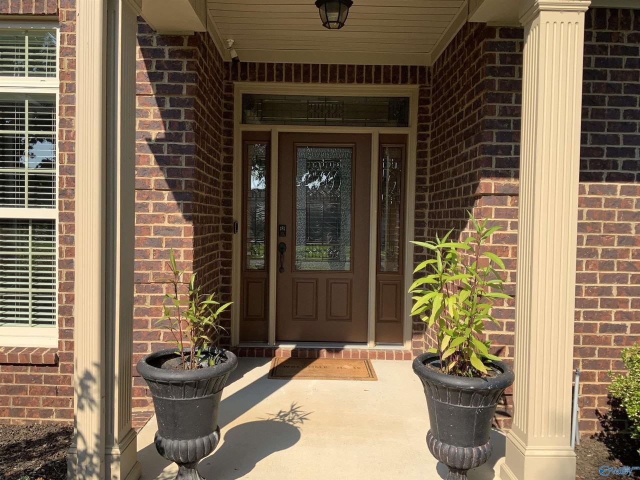 131 Arborwood Dr - Photo 2 of 26