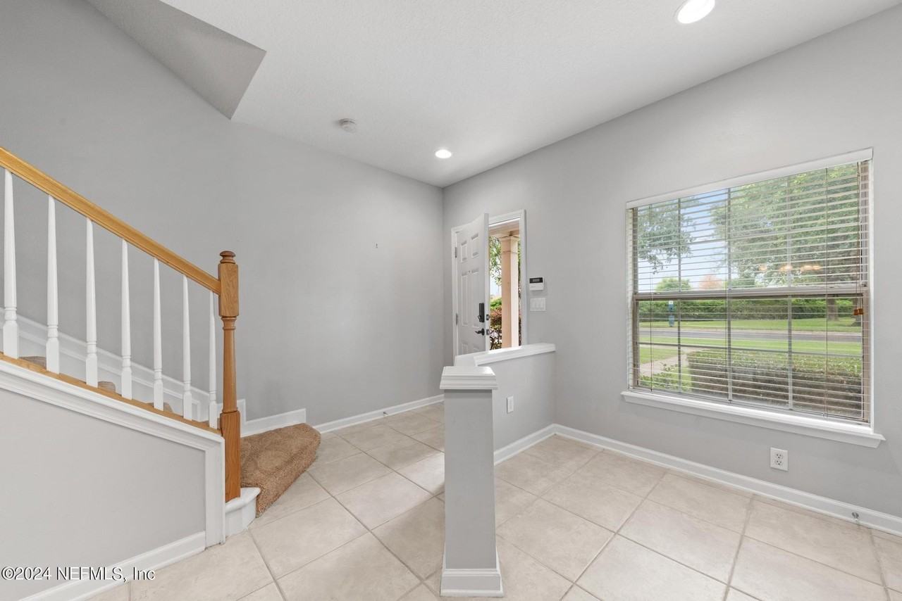 8159 Summerside Cir - Photo 5 of 25