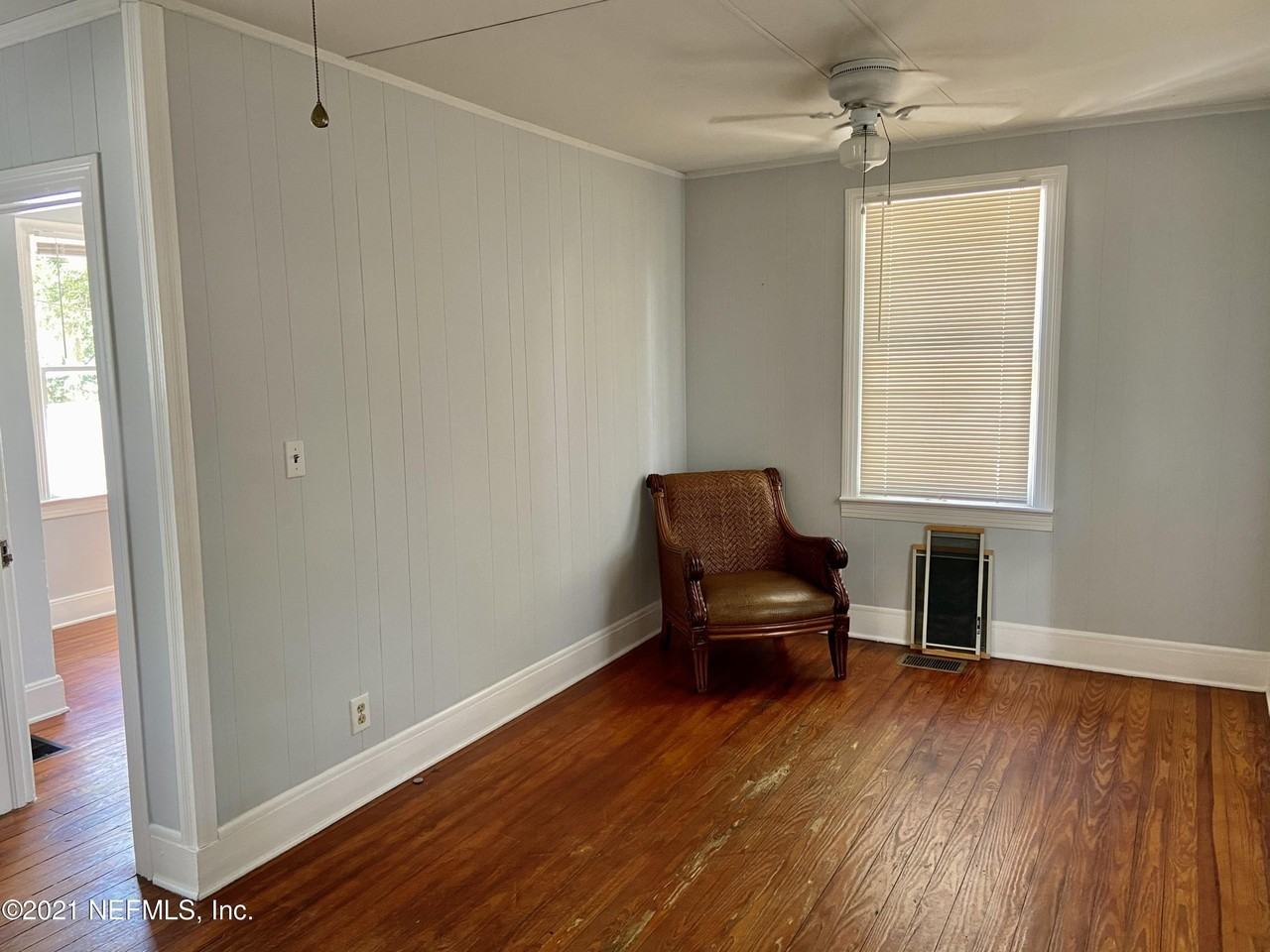 1651 Glendale St - Photo 3 of 18