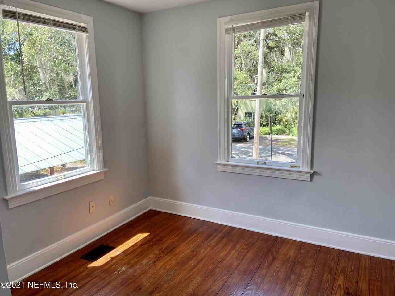 1651 Glendale St - Photo 5 of 18