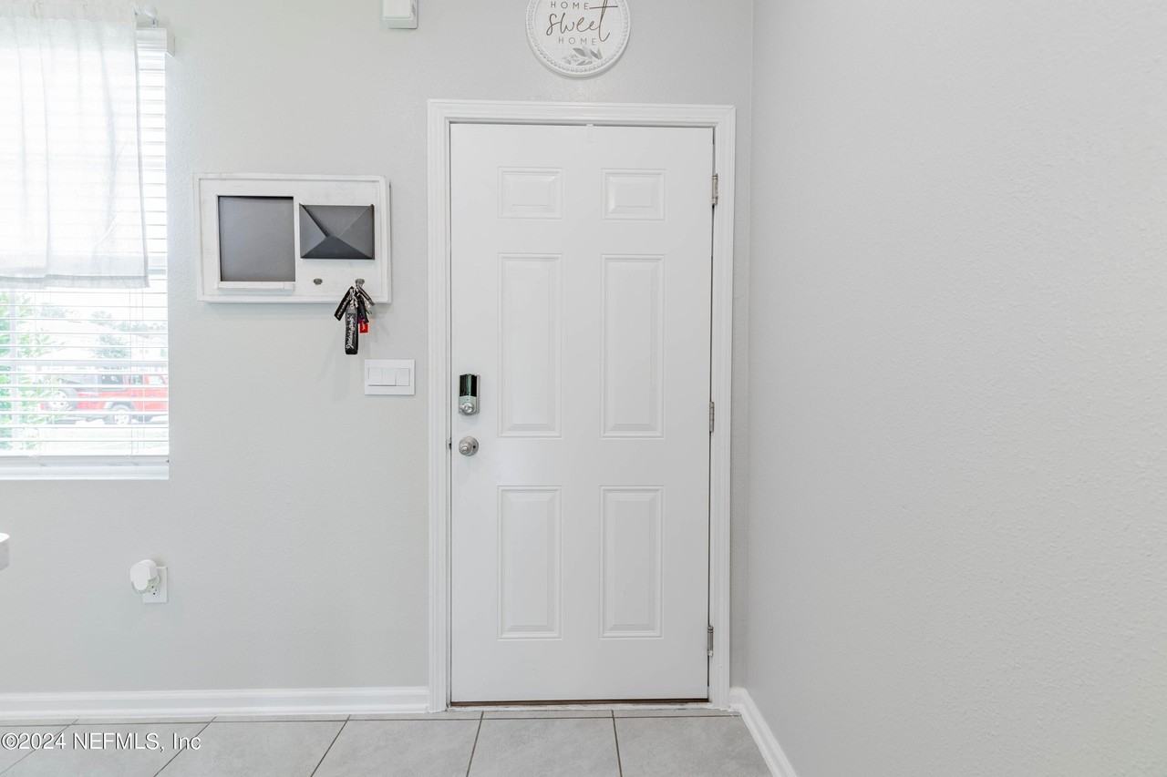 575 Oakleaf Plantation Pkwy #1606 - Photo 3 of 41