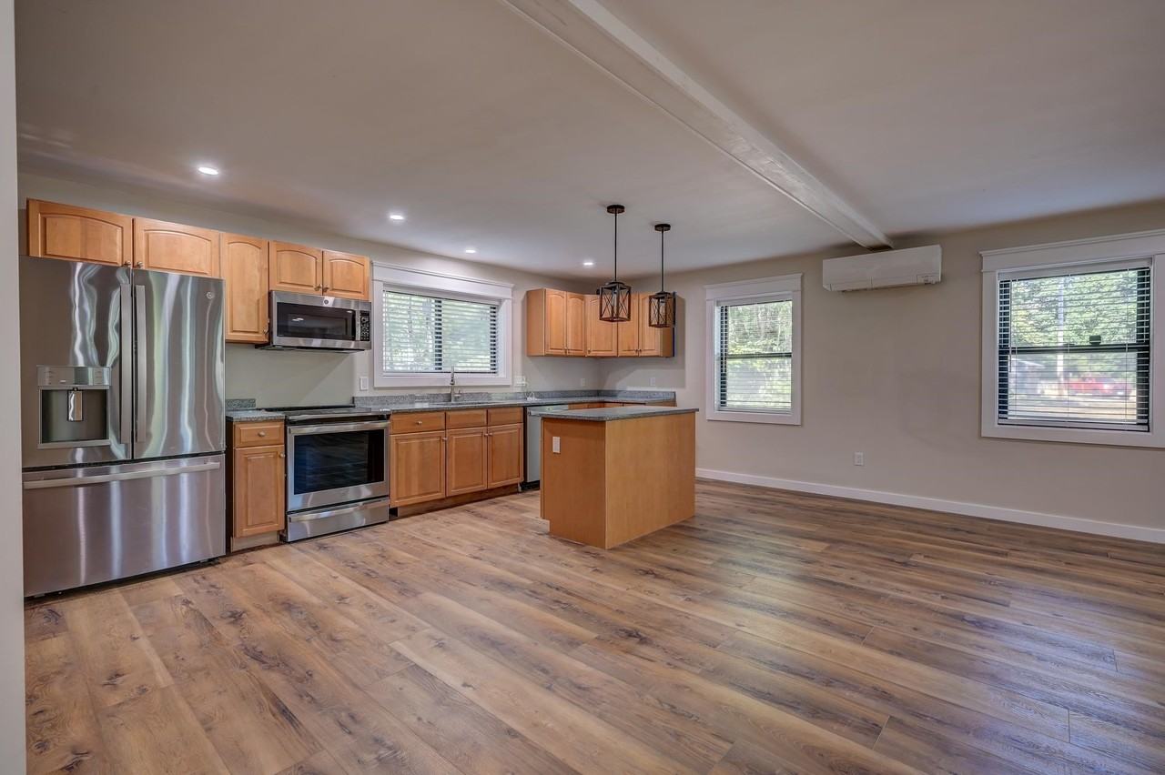 247 Odell Hill Rd - Photo 7 of 32