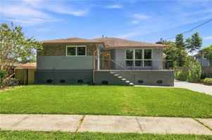 featured image of 1718 Burbank Dr